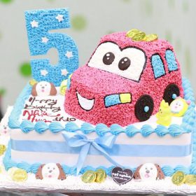 Bánh kem tạo hình xe hơi Mazda ngộ nghĩnh cho bé trai