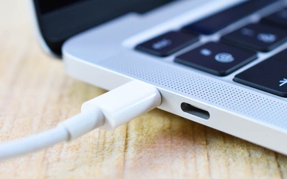 Cắm sạc macbook liên tục có sao không? Cần lưu ý gì khi sử dụng?