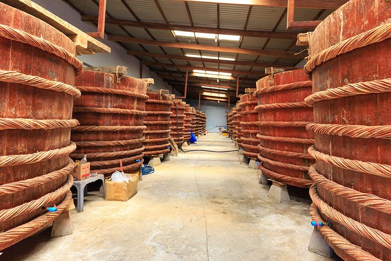 Giải mã quy trình sản xuất nước mắm truyền thống ngon đúng chuẩn