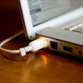 Hướng dẫn cách sạc pin laptop mới tránh chai PIN cực tốt