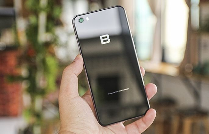 Điện thoại BPhone của nước nào? Dùng có tốt không?