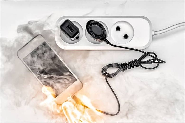 Pin bị phồng có nguy hiểm không? Nguyên nhân & Cách khắc phục
