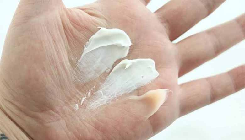 Giải đáp: Học sinh có nên dùng sáp vuốt tóc không?