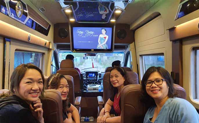 Thuê xe du lịch 16 chỗ có những dịch vụ nào phổ biến?