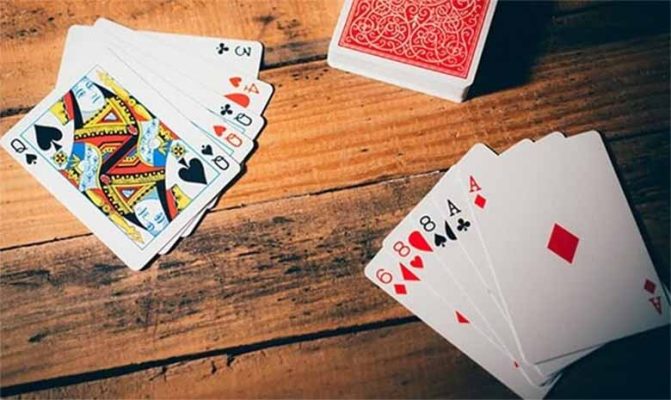 Bài Phỏm Là Gì? Hướng Dẫn Chi Tiết Cách Chơi Và Mẹo "Hạ Gục" Đối Thủ