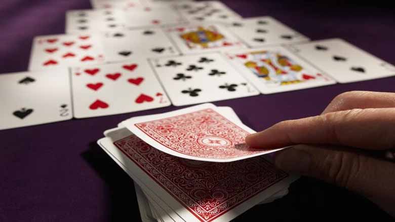 Thuật ngữ bài phỏm từ A-Z: Bí quyết hiểu luật chơi nhanh cho tân thủ 